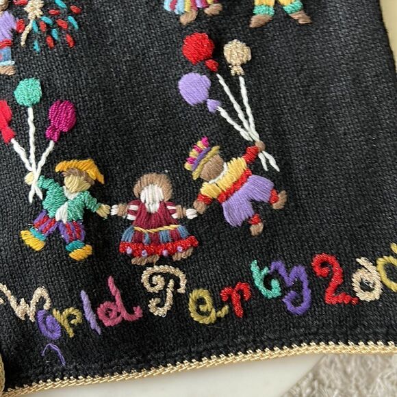 Heirloom Collectables Vintage World Party 2000 embroidered sweater cardigan XL - Picture 7 of 11